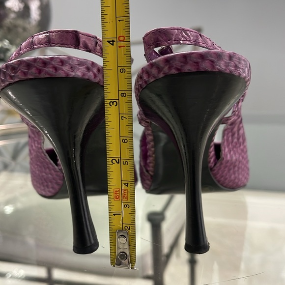 BCBGirls 6.5 eggplant/aubergine anaconda print sling back  pointy toe heel. - Picture 7 of 8